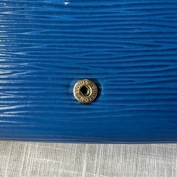 Louis Vuitton Epi Porte Monnaie Billets Tresor Leather Bifold Wallet - Picture 13 of 15